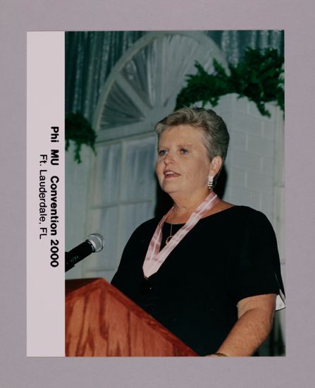 Lynne Bernthal Speaking at Convention Photograph 2, July 7-10, 2000 (image)