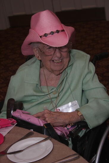 Leona Hughes at Convention 1852 Dinner Photograph 2, July 14, 2006 (image)