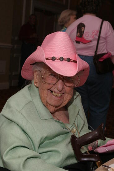 Leona Hughes at Convention 1852 Dinner Photograph 1, July 14, 2006 (image)