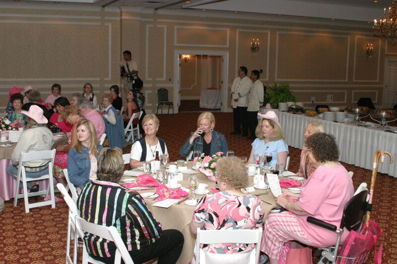 Phi Mus Enjoying Convention 1852 Dinner Photograph 2, July 14, 2006 (Image)
