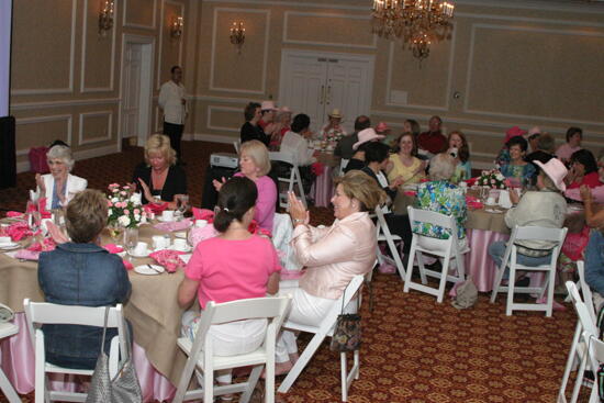 Phi Mus Enjoying Convention 1852 Dinner Photograph 1, July 14, 2006 (image)