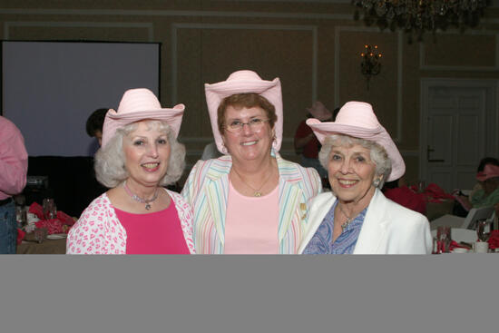 Gloria Henson and Two Unidentified Phi Mus at Convention 1852 Dinner Photograph, July 14, 2006 (image)