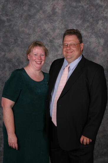 Unidentified Phi Mu and Husband Convention Portrait Photograph 5, July 2006 (image)