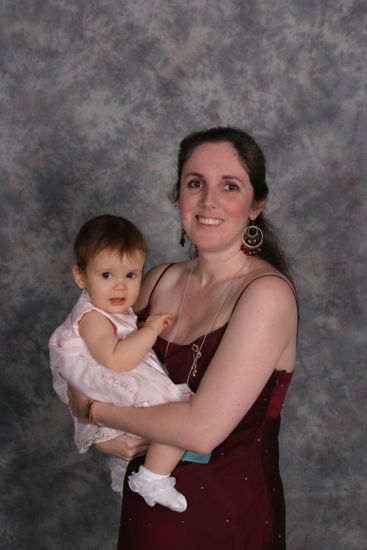 Unidentified Phi Mu and Baby Convention Portrait Photograph 1, July 2006 (image)