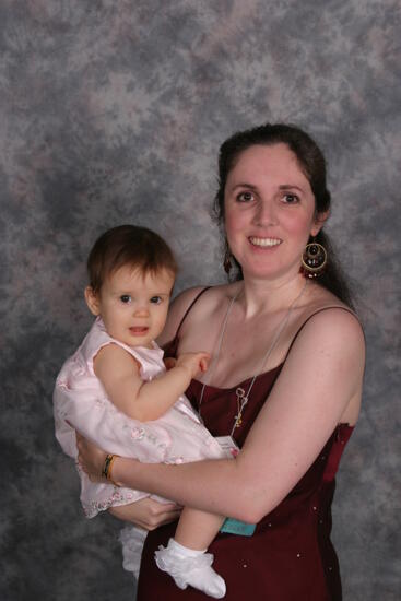 Unidentified Phi Mu and Baby Convention Portrait Photograph 2, July 2006 (image)