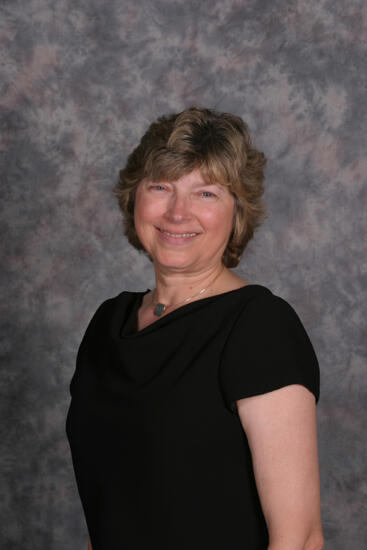 Unidentified Phi Mu Convention Portrait Photograph 25, July 2006 (image)