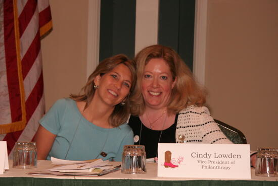 Melissa Walsh and Cindy Lowden at Friday Convention Session Photograph, July 14, 2006 (image)