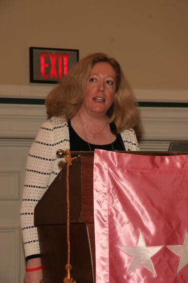 Cindy Lowden Speaking at Friday Convention Session Photograph, July 14, 2006 (image)