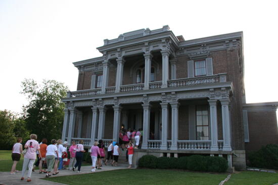 Phi Mus Entering Mansion During Convention Photograph 1, July 2006 (image)