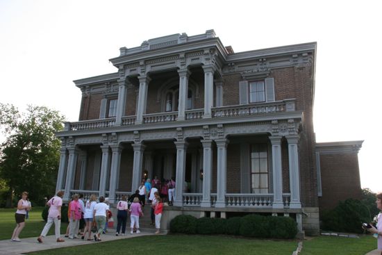 Phi Mus Entering Mansion During Convention Photograph 2, July 2006 (image)