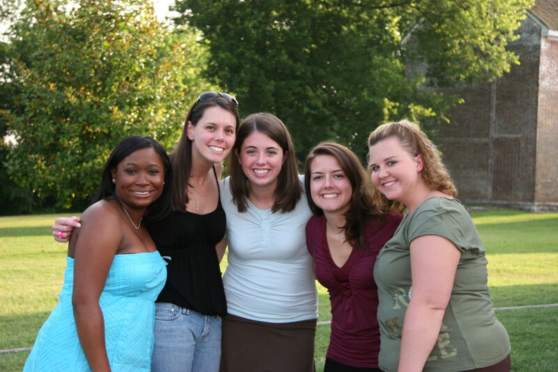 July 2006 Five Phi Mus Outside Mansion During Convention Photograph 3 Image