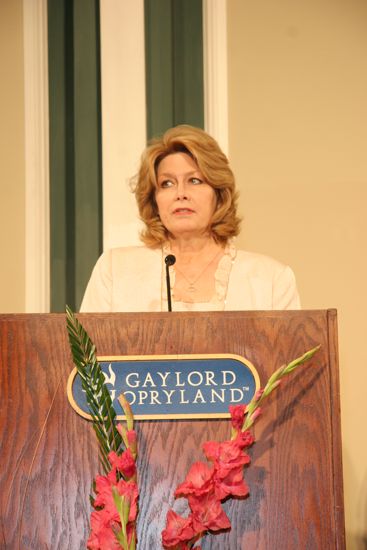 Peggy King Speaking at Convention Carnation Banquet Photograph 2, July 15, 2006 (image)