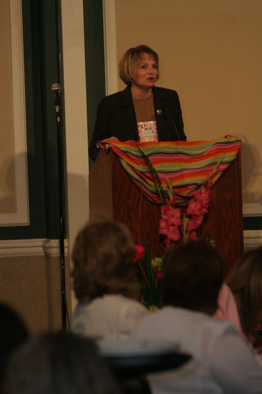 Robin Fanning Speaking at Convention Sisterhood Luncheon Photograph, July 15, 2006 (Image)