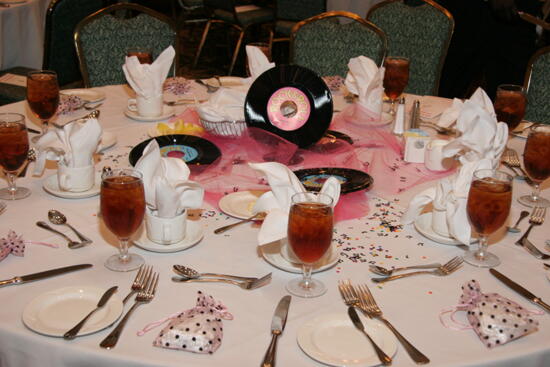 Thursday Convention Luncheon Table Photograph, July 13, 2006 (image)