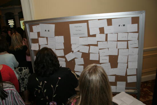 Phi Mus Reading Message Board at Convention Photograph, July 2006 (image)