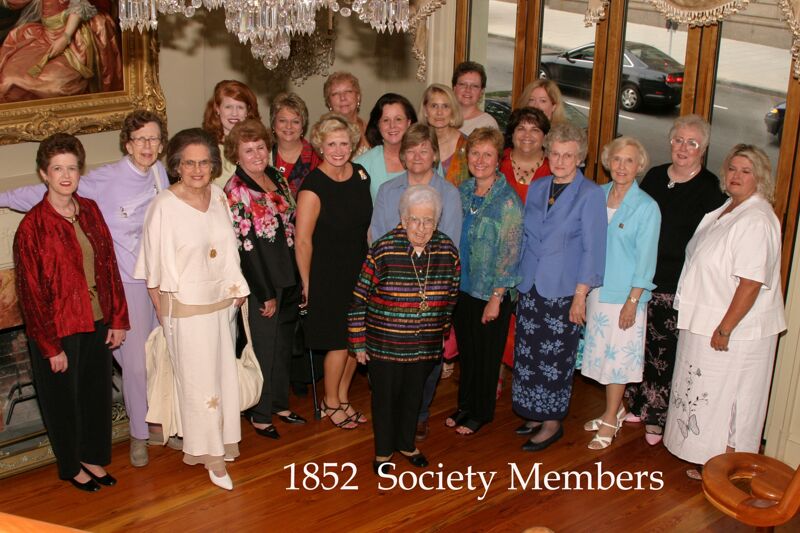 1852 Society Members at Convention Photograph 2, July 8-11, 2004 (Image)