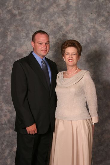 Unidentified Phi Mu and Son Convention Portrait Photograph, July 11, 2004 (image)