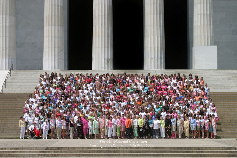 Convention Attendees at Lincoln Memorial Photograph 11, July 10, 2004 (Image)