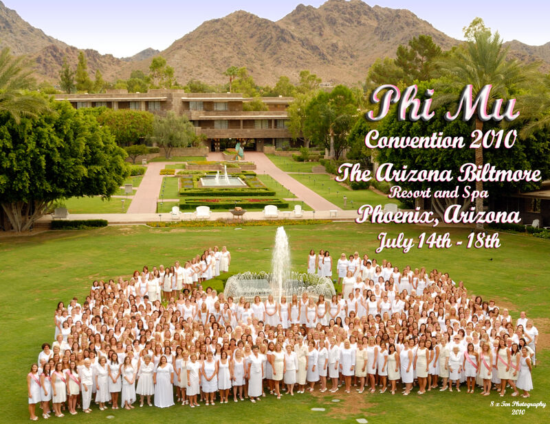 Phi Mu National Convention Group Photograph, July 14-18, 2010 (Image)