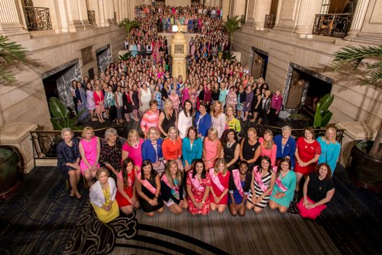 Phi Mu National Convention Group Photograph 2, July 5-10, 2016 (image)