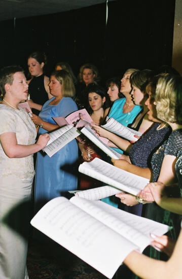 Convention Choir Singing Photograph 5, July 4-8, 2002 (image)