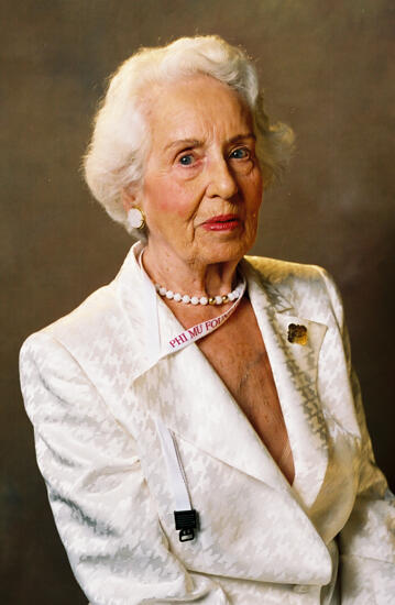 Ada Henry Convention Portrait Photograph 1, July 4-8, 2002 (image)