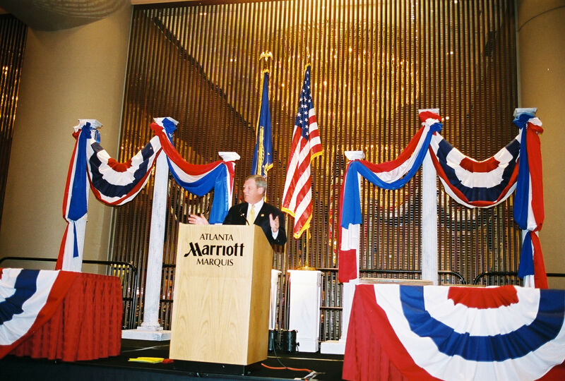 July 4 Johnny Isakson Speaking at Convention Welcome Dinner Photograph 2 Image