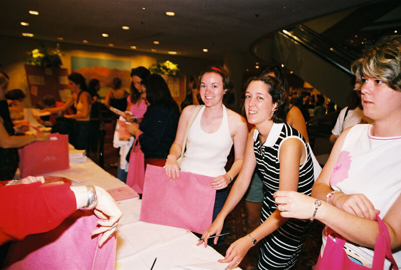 Phi Mus Registering for Convention Photograph 10, July 4-8, 2002 (Image)