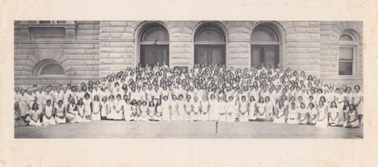 Phi Mu National Convention Group Photograph, June 25-30, 1976 (image)