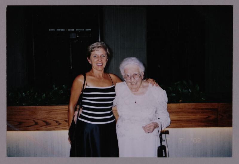 Linda Lindgren and Leona Hughes at Convention Photograph, July 4-8, 2002 (Image)