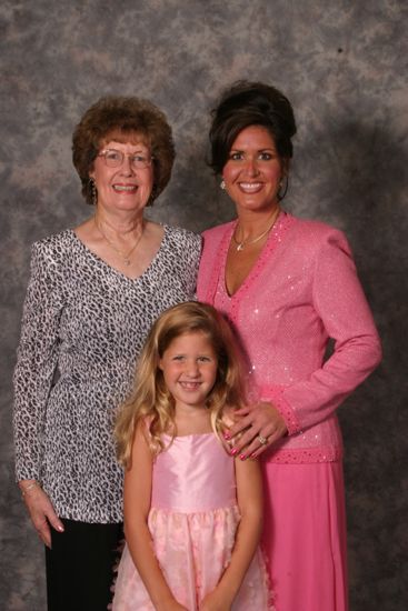 Smith Family Convention Portrait Photograph, July 11, 2004 (image)