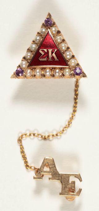 Dorothy Pellett Badge with Alpha Epsilon Chapter Guard, 1954