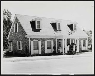 Beta Epsilon Chapter House Photograph