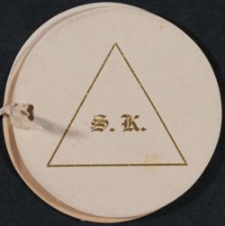 SK_HQ_Box 3_Scrapbook 9_009_01_01.jpg