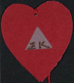 SK_HQ_Box 3_Scrapbook 9_031_02_01.jpg