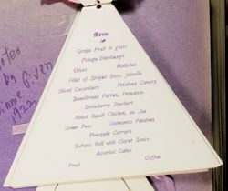 SK_HQ_Box 7_Scrapbook 22_008_01_05.jpg