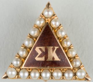 Melva Farnum Crown Pearl Badge, 1923