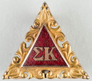 Marguerite Kaufmann Gold Scroll Badge, 1937