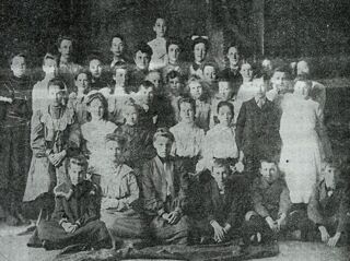 Margaret Meyers (Fifth row, third from left) with her sixth grade class, circa 1903