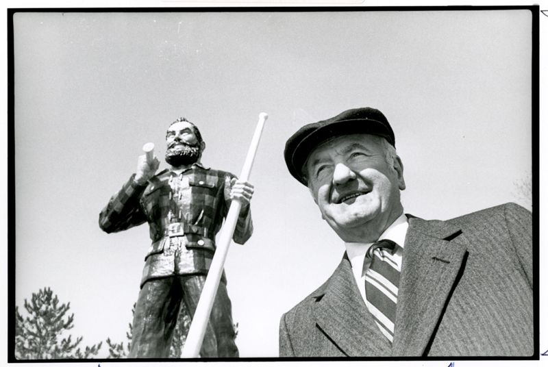 Woodsmen's Monuments Photographs