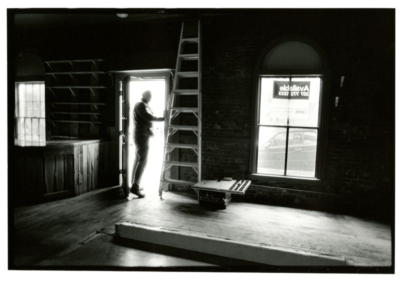 Giant in the Old Port