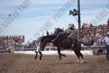 Hank Whitethorne Bareback Riding