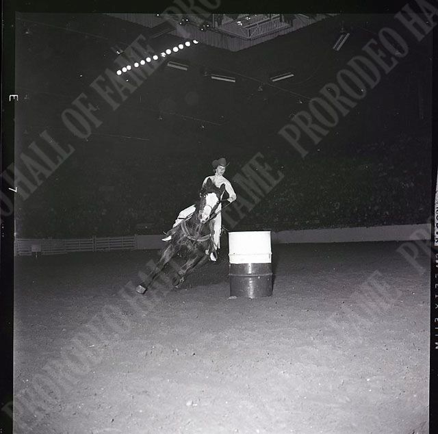 Norita Henderson Barrel Racing