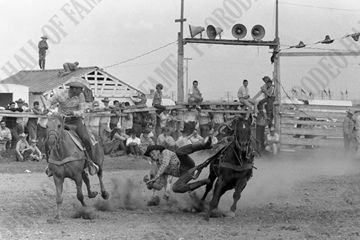 Chester Bruchead Steer Wrestling