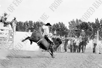 Dave Erickson on #09 Knobby