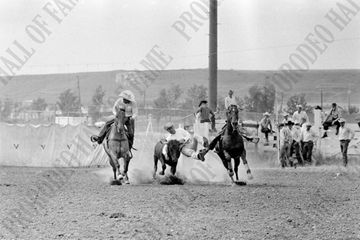 Dean Oliver Steer Wrestling