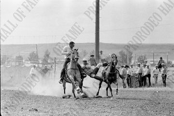 Billy McGuire Steer Wrestling