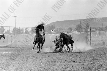 Joey Malsolm Steer Wrestling