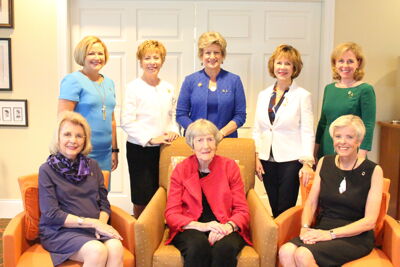 Past National Presidents Pose Together at Headquarters, 2016