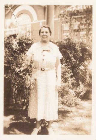 Alpha Omicron (The Ohio State University) Housemother Photograph, 1937